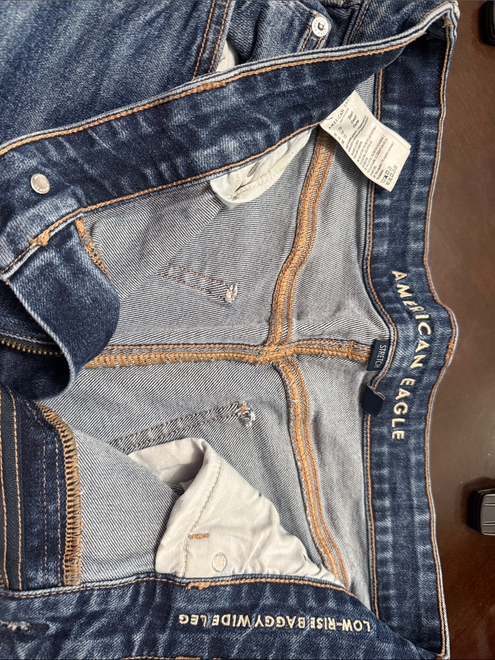 American Eagle woman’s  low rise wide leg jeans